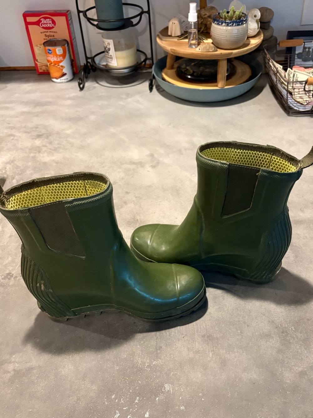 Green Sorel Heeled Rain Boots 9